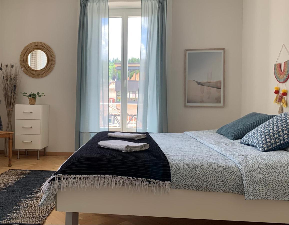 Appartement LUNA avec parking couvert privé Le Locle Extérieur photo