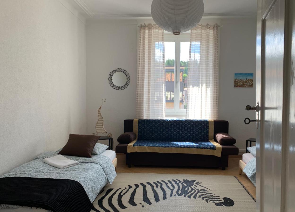 Appartement LUNA avec parking couvert privé Le Locle Extérieur photo